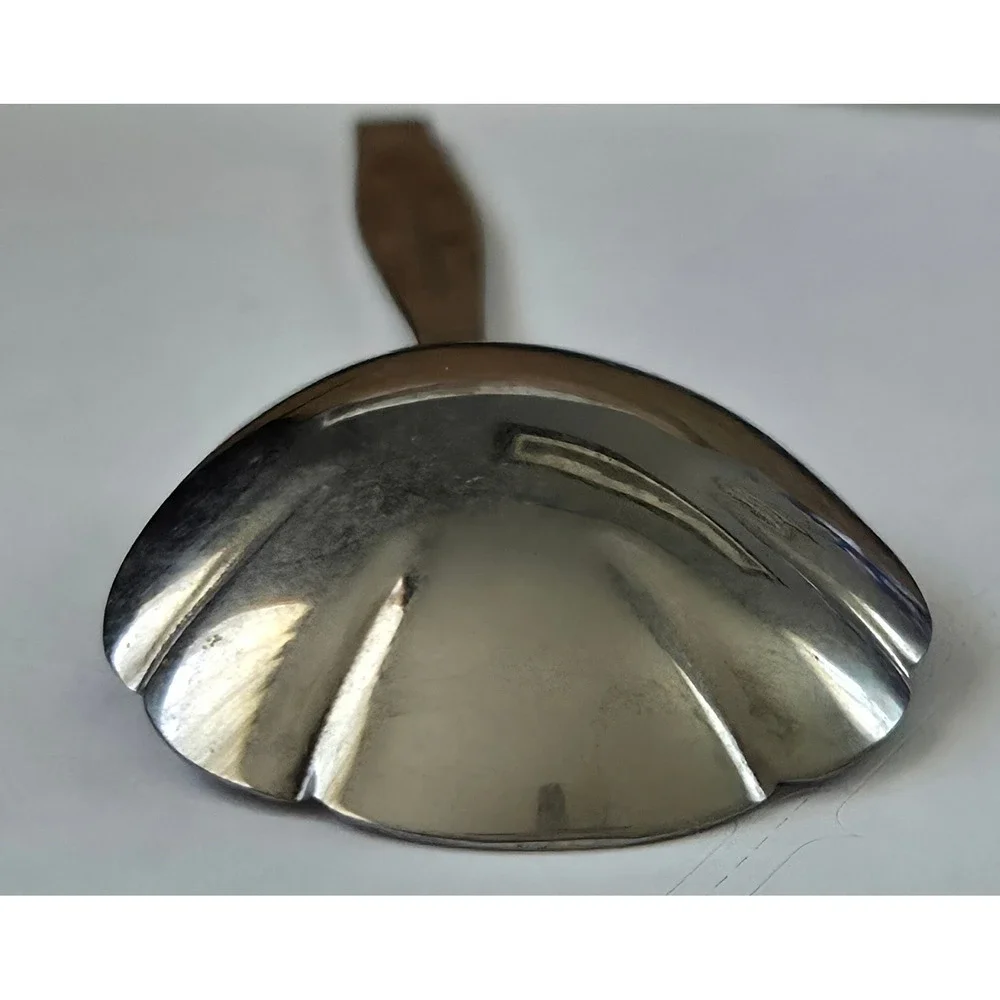 Wm A Rogers Premier Stainless Oneida Petal‎ Pattern Sugar Shell Spoon USA Made